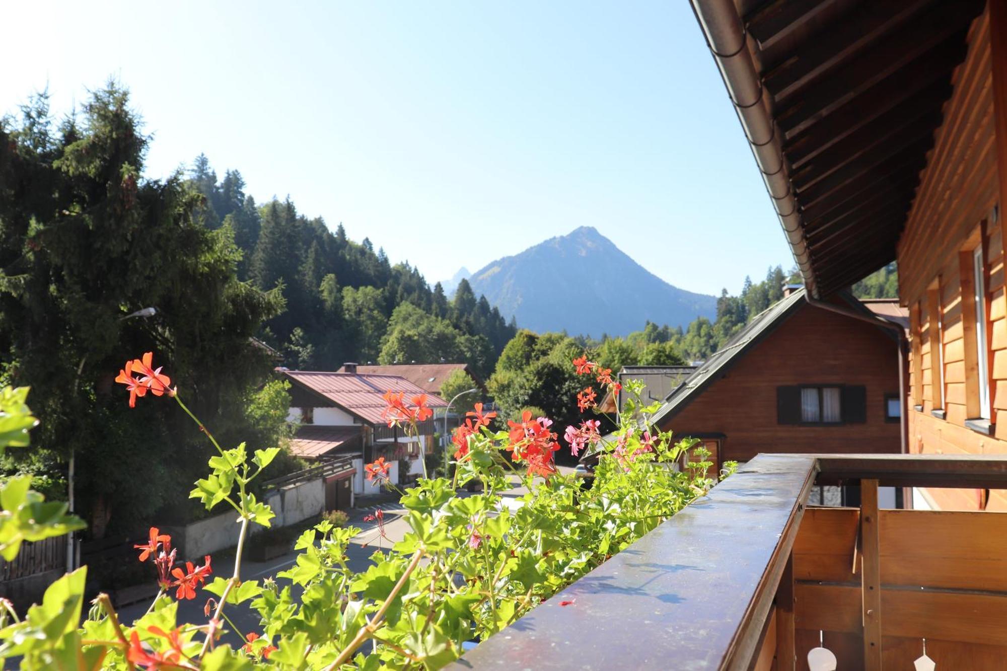Faltenbach Ferienwohnungen In Oberstdorf Eksteriør billede